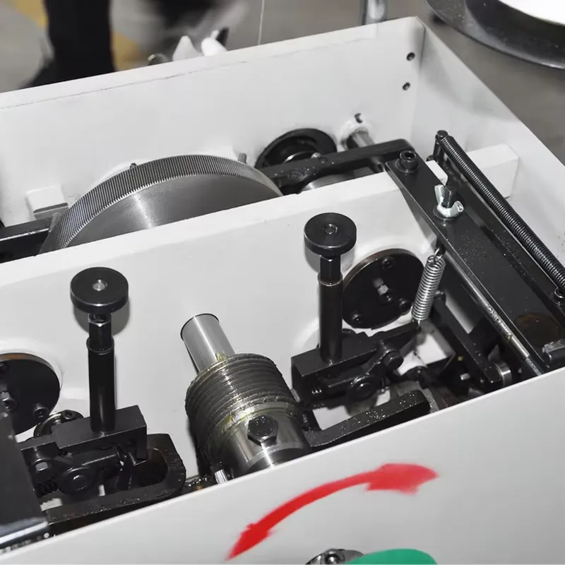 آلة لف خيوط الخياطة الكهربائية - مراجعة Sewing Machine In Textile Industry وسعره