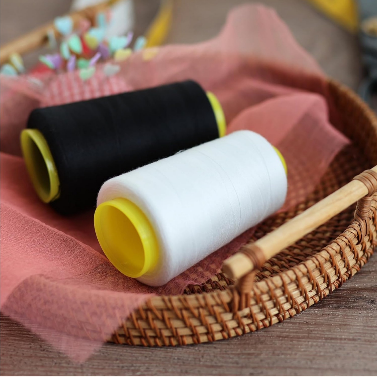 1-6 لفات 3000 ياردة لكل خيط سي - مراجعة Serger Thread Cone وسعره